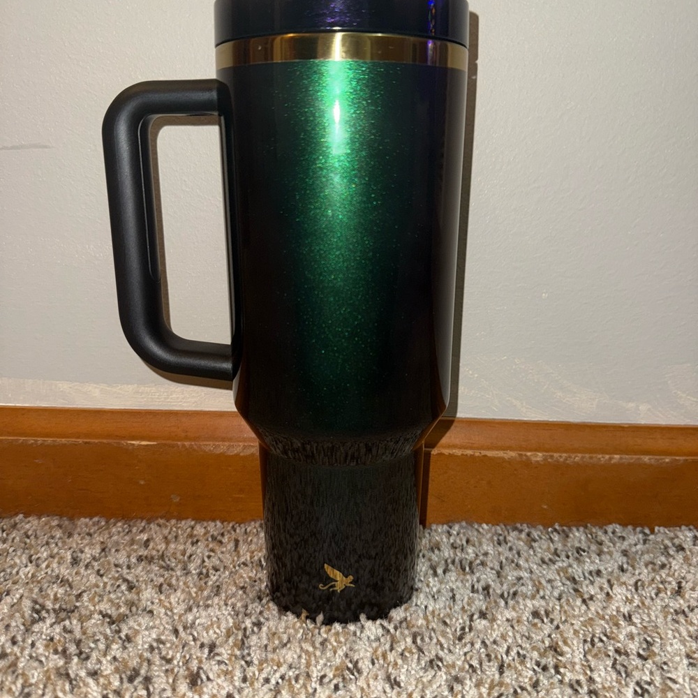 Stanley Elphaba For Good 40 oz - Picture 2 of 6